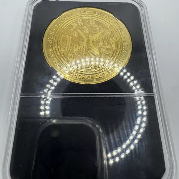 Gold Color Ripple Commemorative Coin - Picture 7 of 12